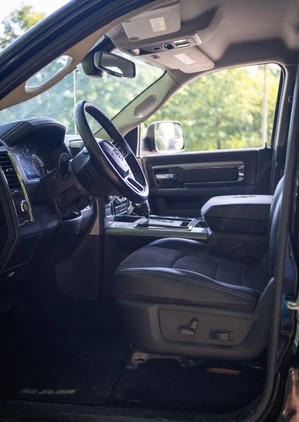 Dodge RAM cena 92000 przebieg: 195000, rok produkcji 2013 z Warszawa małe 137